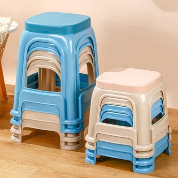 Специална опаковка дебели пластмасови табуретки битови табуретки високи столове за възрастни може да се поставят в стекове детски квадратни табуретки, столове