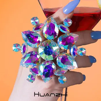 Цветни метални пръстени с лазерен преувеличено, Циркон, Планински Кристал, Големи Пръстени за жени, на Официална вечеря за момичета, Луксозни бижута HUANZHI 2023, НОВОСТ